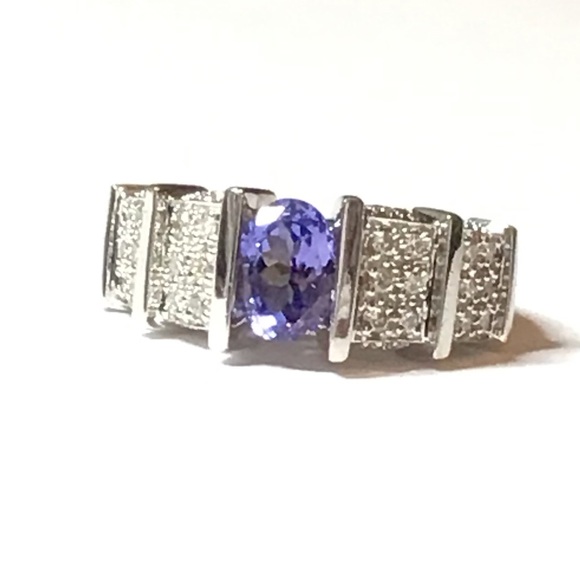 TANZANITE AND DIAMOND TWO TONE 18KT BAND - Picture 2 of 8